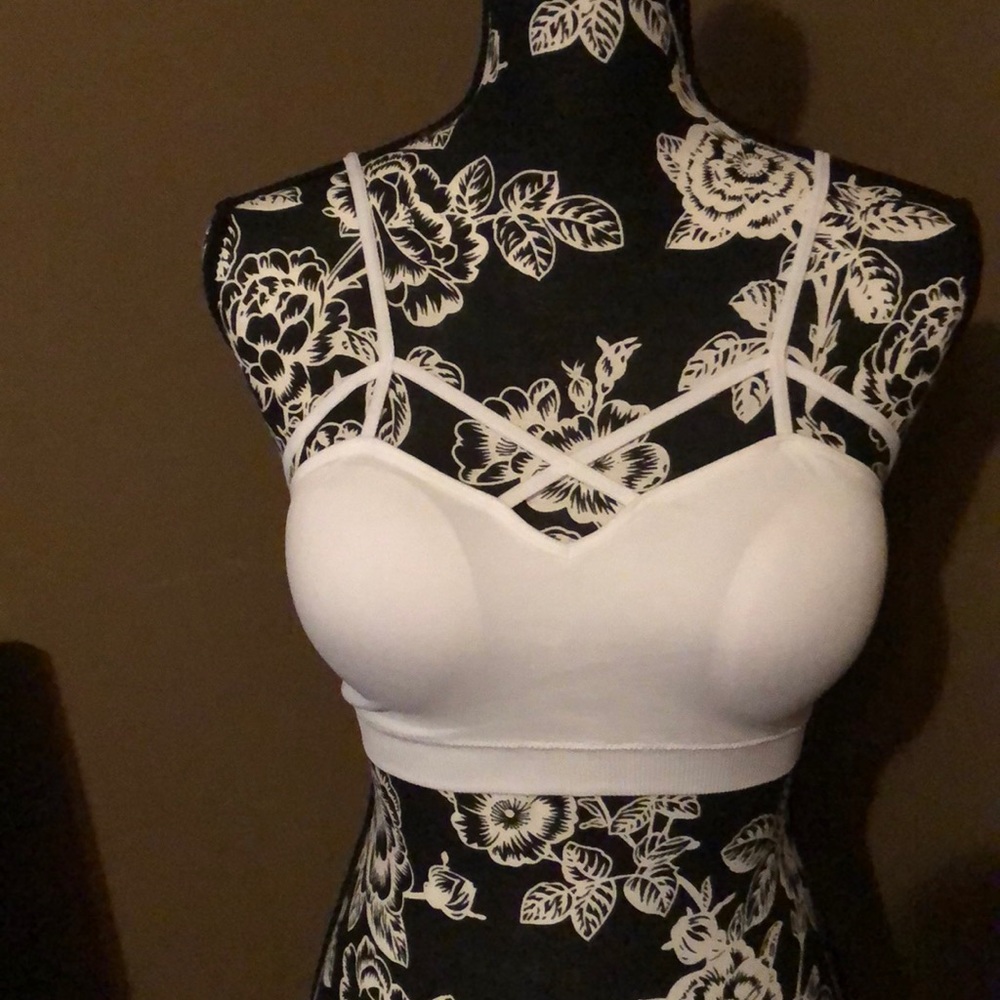 SEAMLESS CRISS-CROSS FRONT BRALETTE - Picture 3 of 4